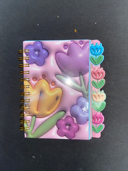 A2 CUADERNO CON SEPARADOR DISEÑOS SURTIDOS 24PZ